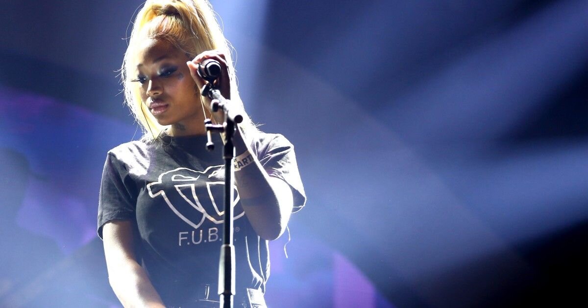 Watch! Summer Walker & Usher Heat Things Up In “Come Thru” Video